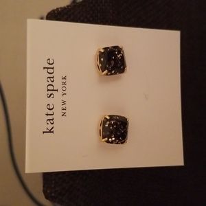 Kare spade earrings